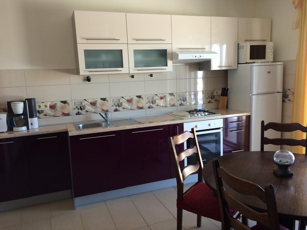 Apartments Kraljev Stanko Biograd Na Moru Rom bilde